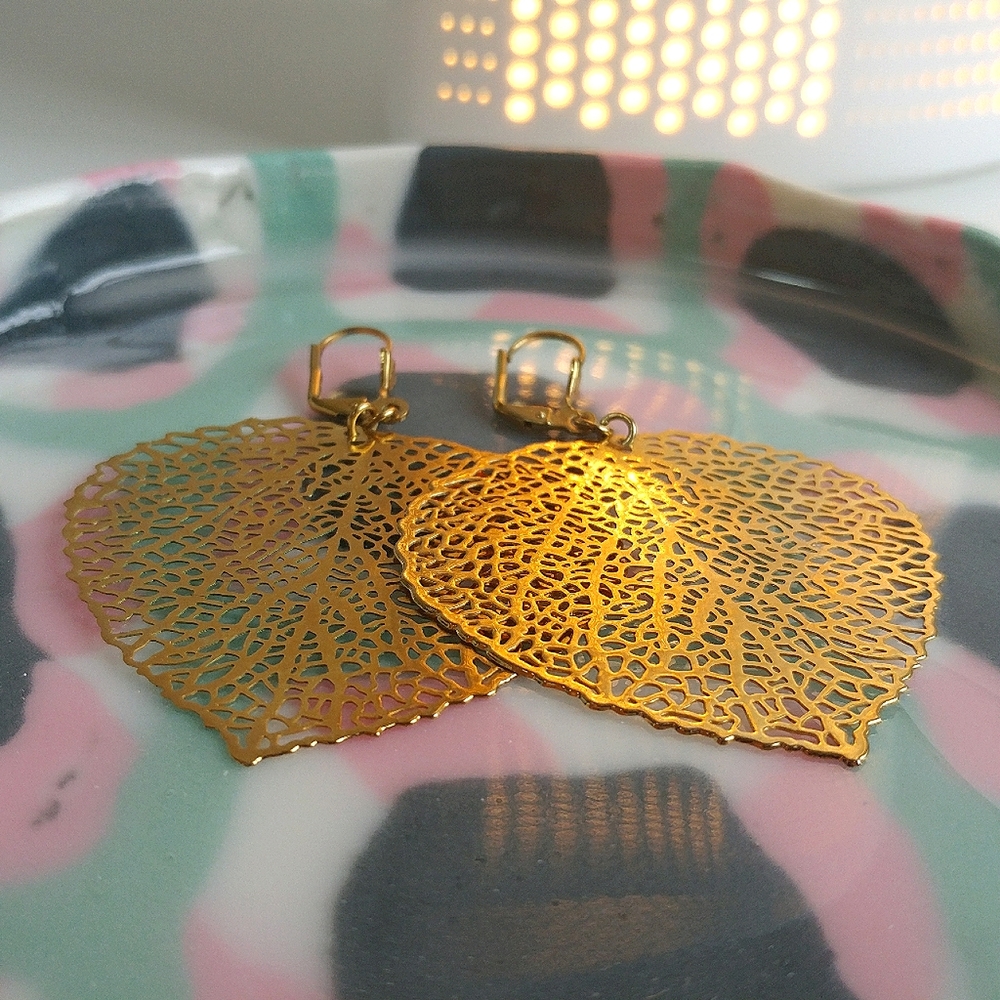 Gold colored leaves earings
